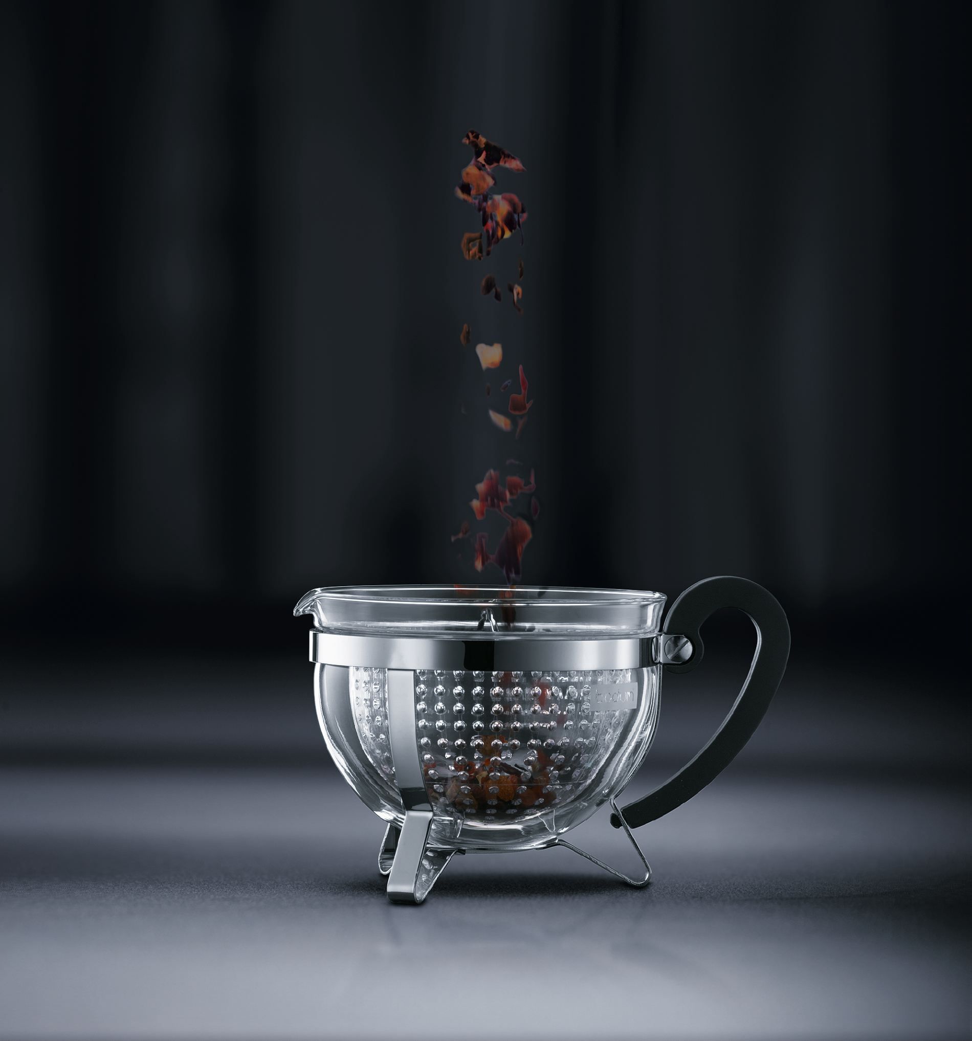 ChaWuDu Bodum 1975 01 CHAMBORD Teapot Black 1.0 Liter transparent filter